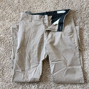 Men’s Volcom khaki pants size L32 x W 30